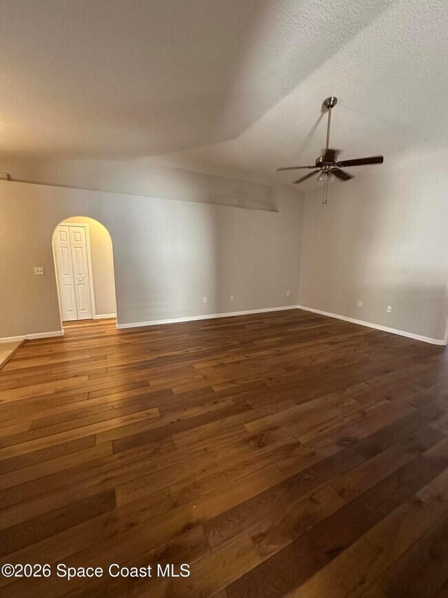 Photo - 5070 Spinet Dr