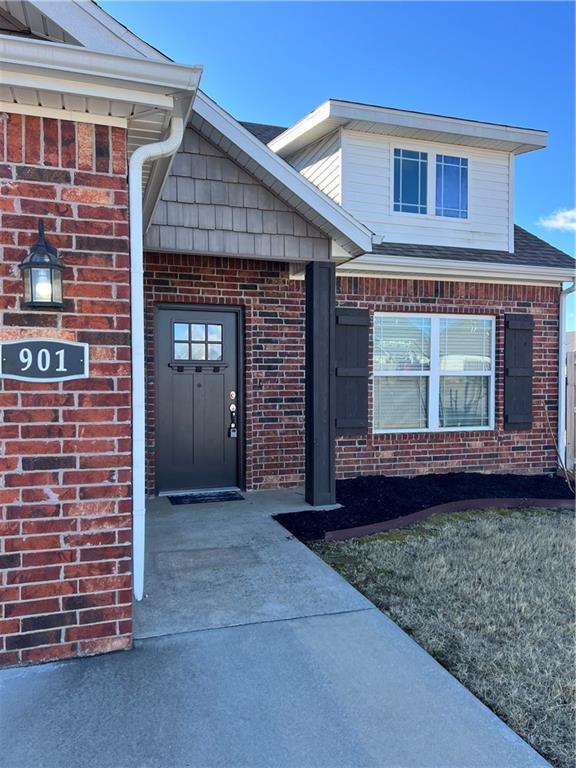 Photo - 901 Sassafras Ln