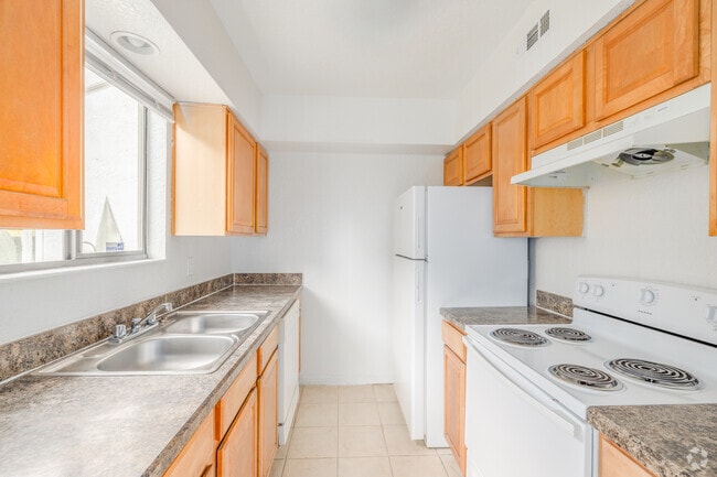 3BR, 2BA - 1510SF Kitchen