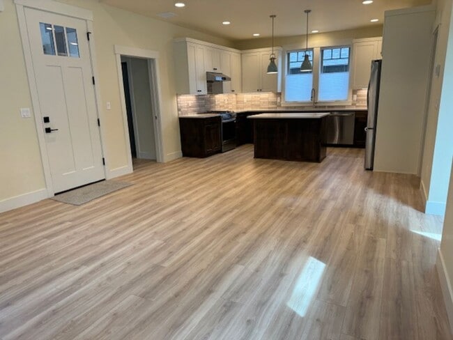 Photo - Brand New Home in NW Crossing with Professional office space!