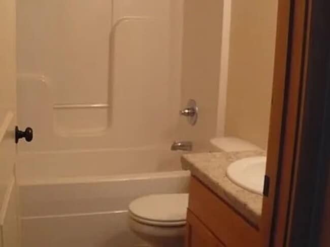 Photo - Beautiful 3 bed 2.5 bath Duplex