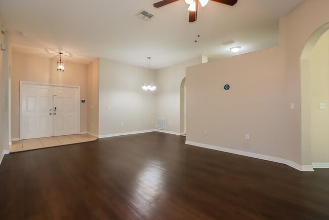 Photo - 2419 Hamlet Cir