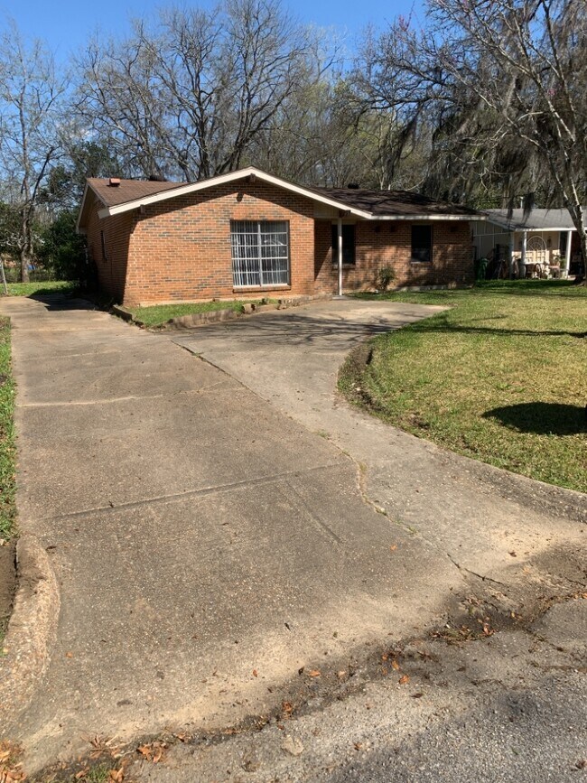 Photo - 3144 Montwood Dr