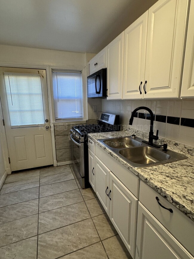 Photo - 4430 Shamrock Ave