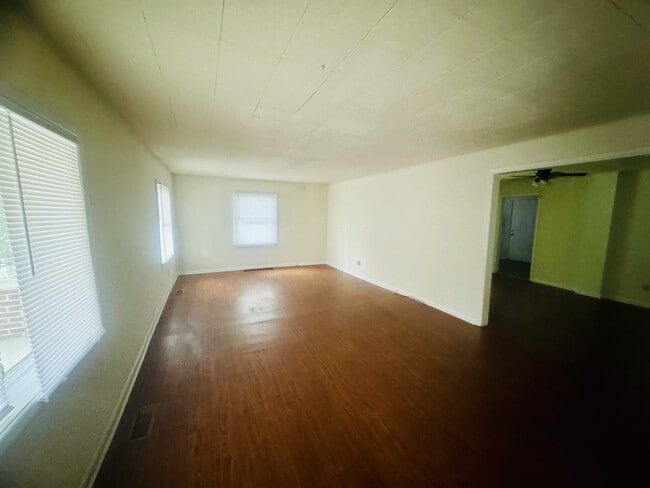 Photo - 810 N Lincoln St