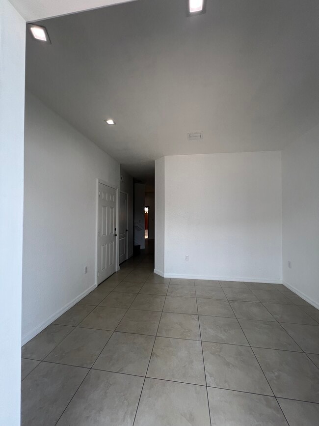 Photo - 16303 SW 44th Ter