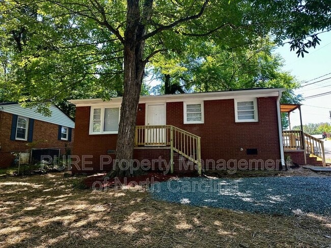 Photo - 221 Bookington Dr