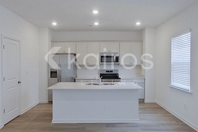 Photo - 212 Birch Ave