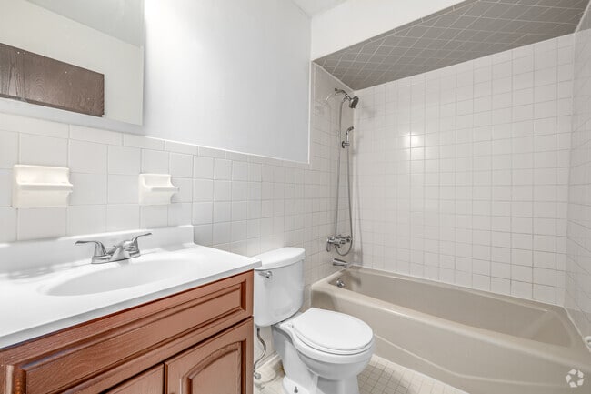 1BR, 1BA - Bathroom