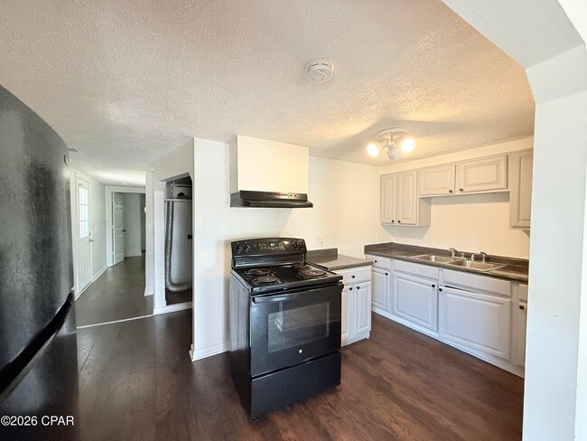 Photo - 237 Helen Ave Unit A