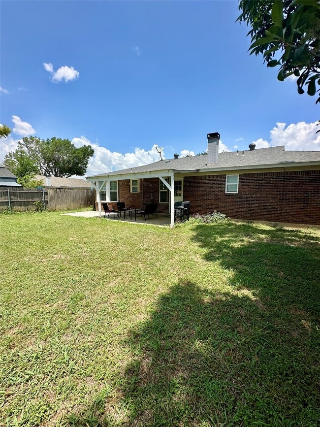 Photo - 6524 Blue Grass Dr