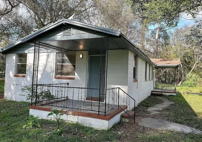 Building Photo - 3359 Columbus Ave