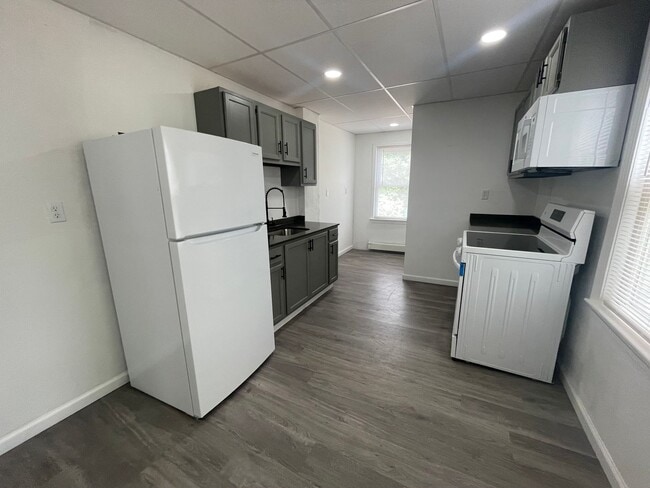 Photo - Modern, Fully Renovated 3-Bedroom Apartment – $1,900/month | Pittsfield, MA Unit 1747