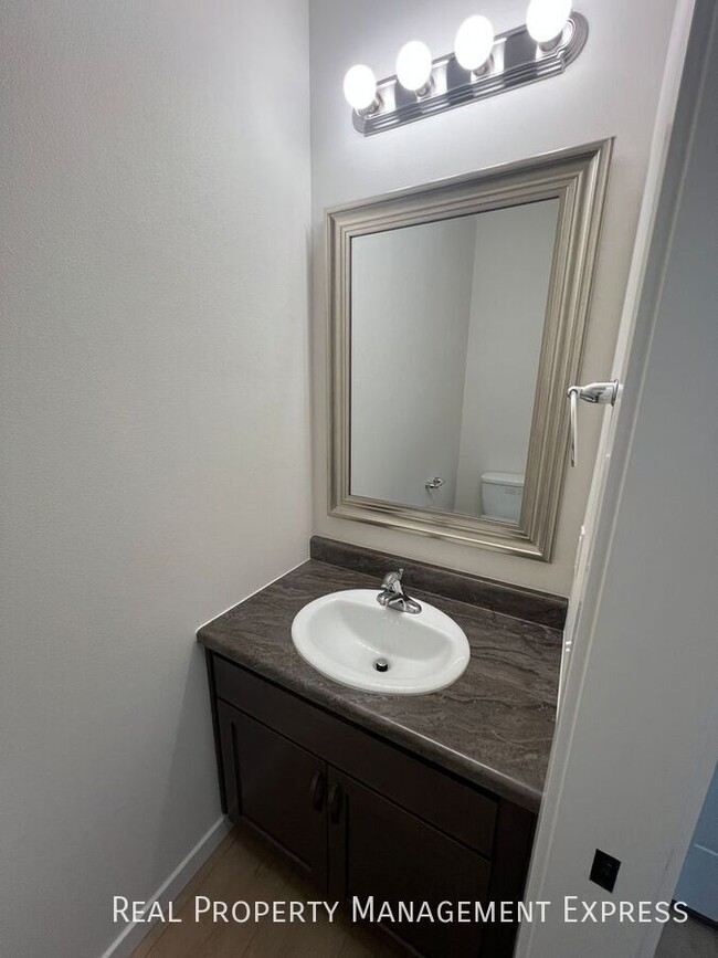 Photo - Stylish 1 Bed 1.5 Bath Townhome