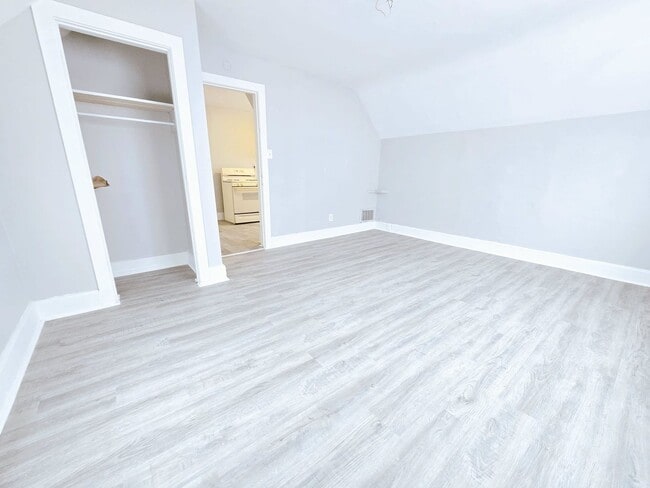 Photo - 533 Columbia St Unit C