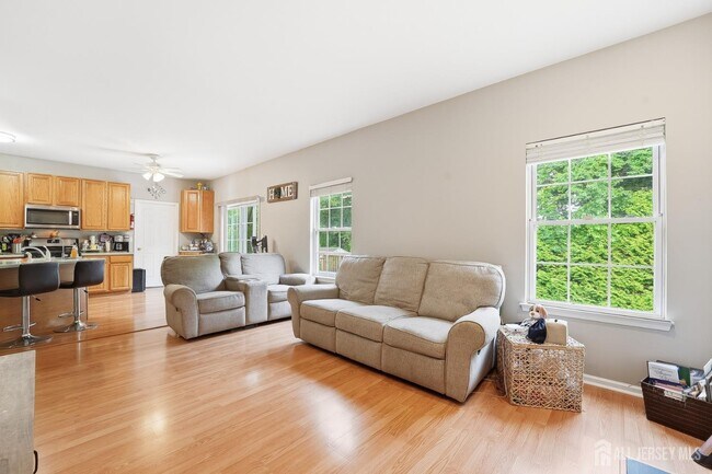 19 Gregory St