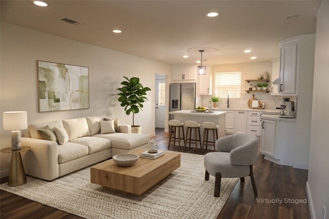 Photo - 1610 Antoine Dr