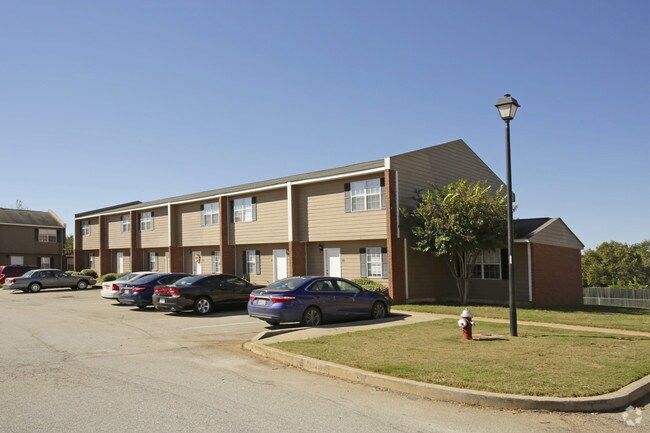 Photo - Richmond Apartments