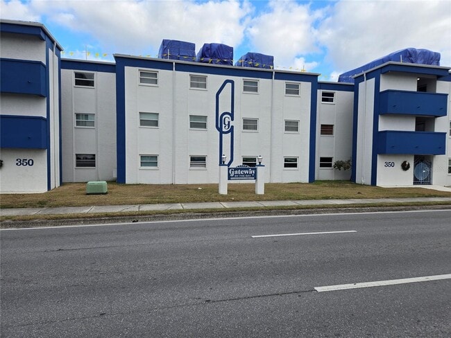 Building Photo - 379 79th Ave NE