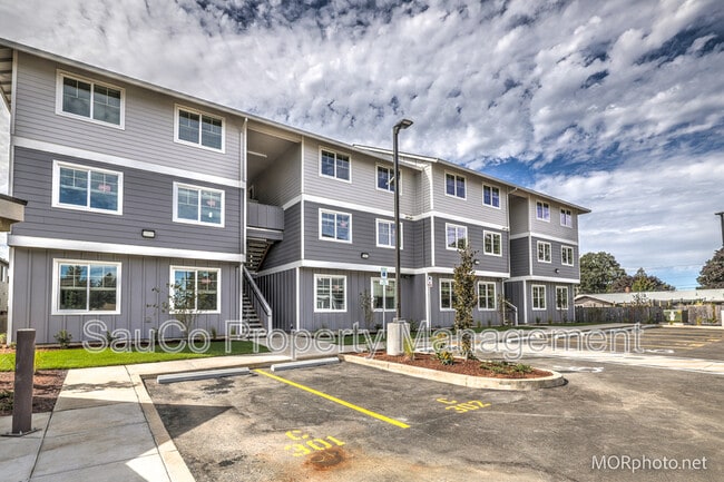 Building Photo - 2564 Hawthorne St