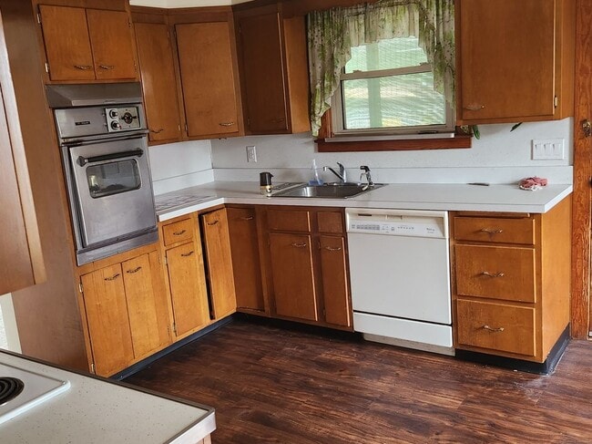 Photo - 56 N Turnpike Rd