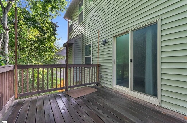 Photo - 512 Riverdale Rd