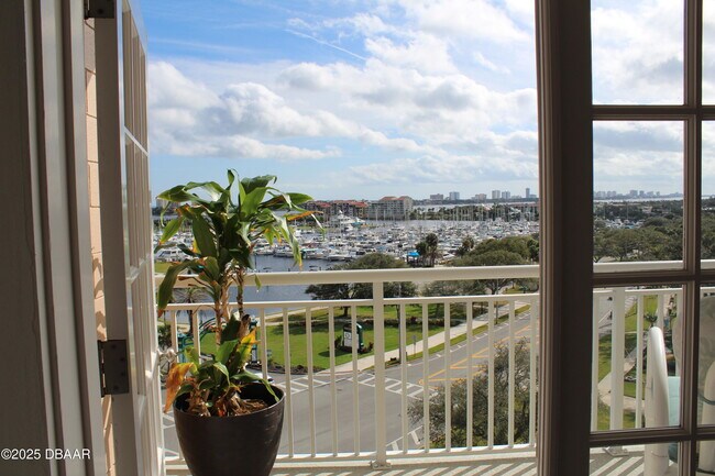 Photo - 404 S Beach St