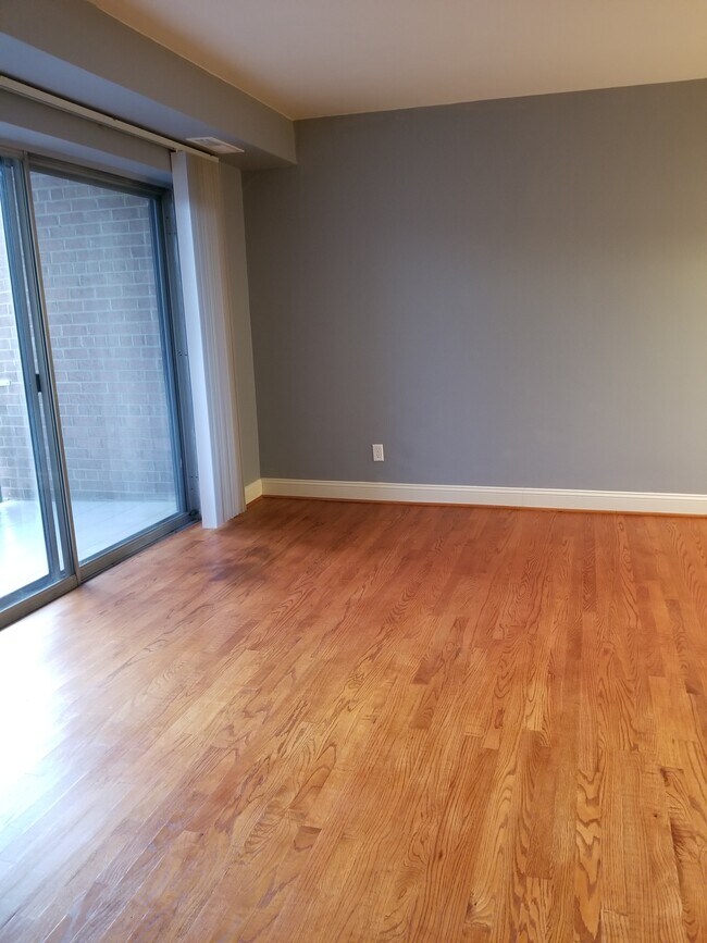 Photo - 1931 N Cleveland St Unit 408