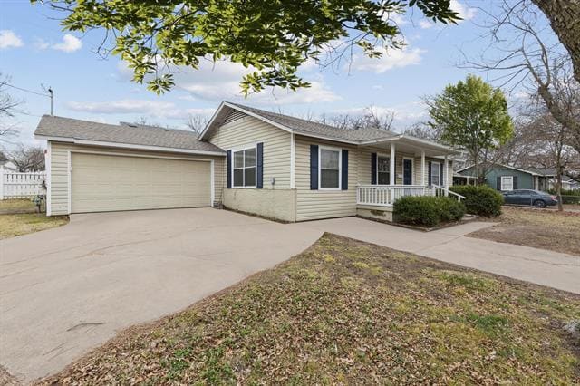 Photo - 416 N Oak St