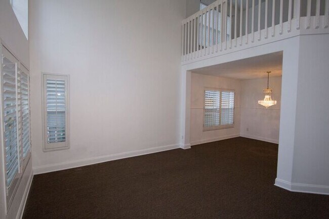 Photo - 3/2.5 with 2-car garage in Maitland