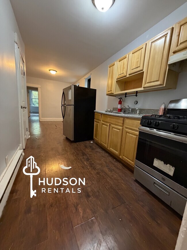 Building Photo - 115 Neptune Ave Unit 2R