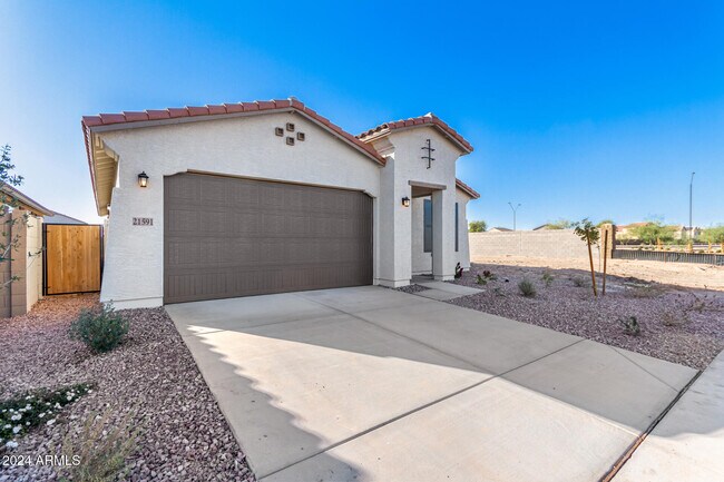 Photo - 21591 W Papago St