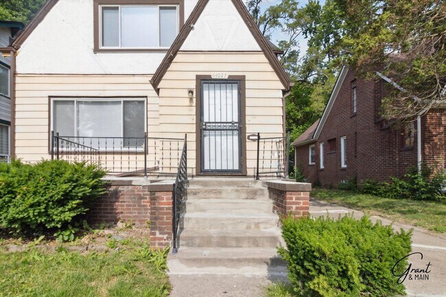 Photo - 14027 Montrose St Unit 2 Upper
