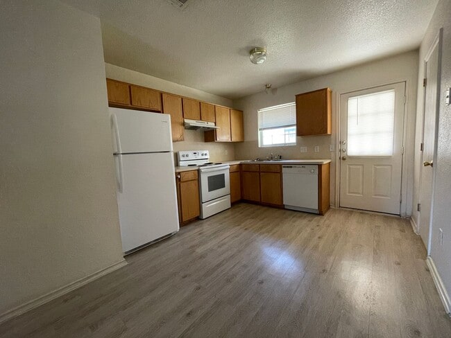 Photo - 4506 Sylvia Dr Unidad # C