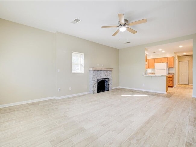 Photo - 1421 N Louis Ave Unit 1