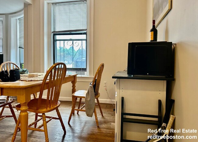 Photo - 1942 Beacon St Unit 1