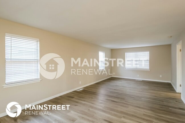 Photo - 901 NE 81st St