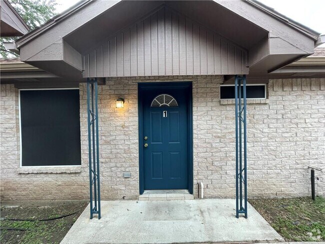 Building Photo - 1914 Bahamas Dr Unit 1 Rental