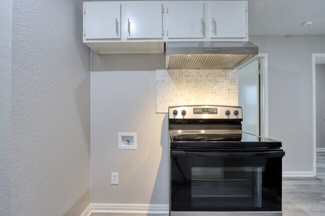 Photo - 2009 Interurban Blvd