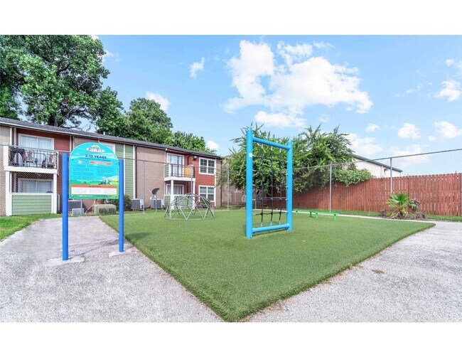 Photo - 2431 Cypress Creek Pkwy Unit 354