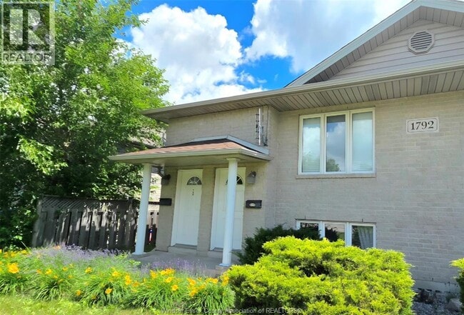 Photo - 1792 Northway Ave