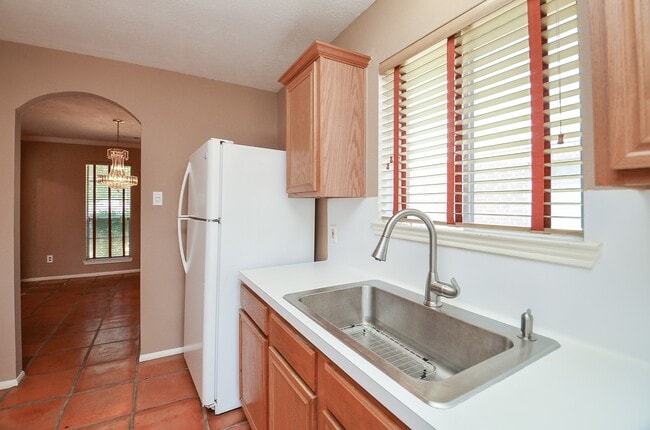 Building Photo - 17315 Kenton Crossing Ln