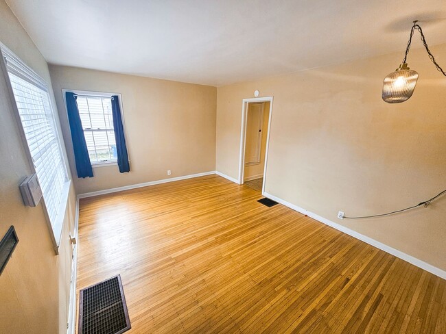 Photo - 5352 Crittenden Ave