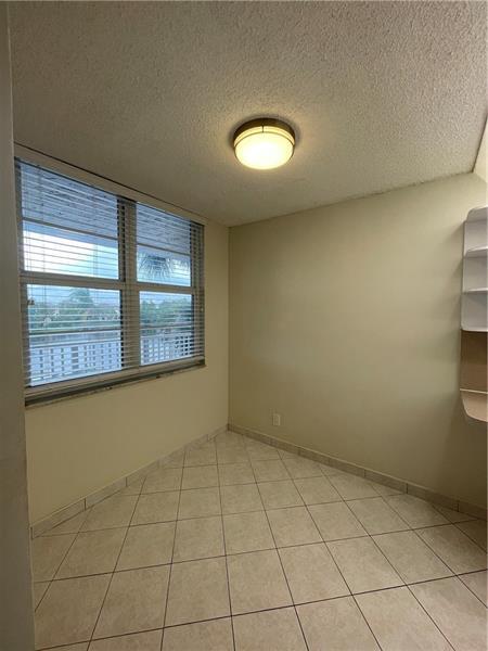 Photo - 250 Jacaranda Dr Unidad 304