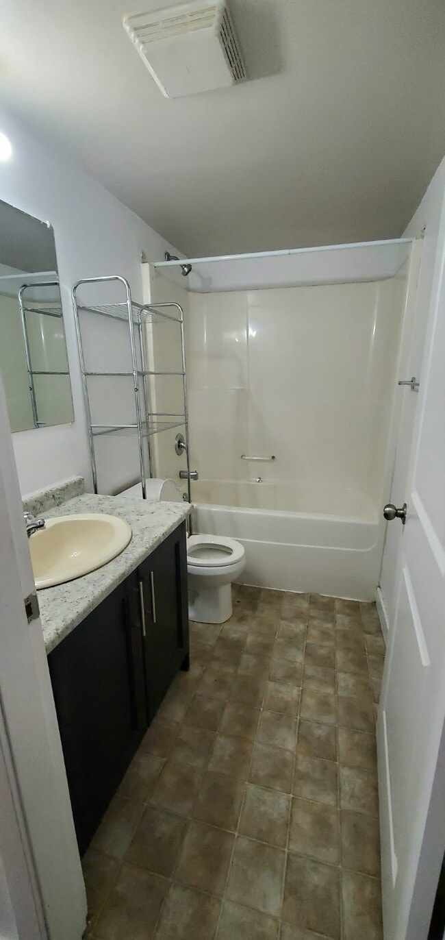 Photo - 2120 Redwood St