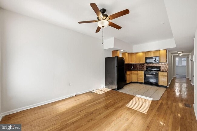 Photo - 420 Conarroe St