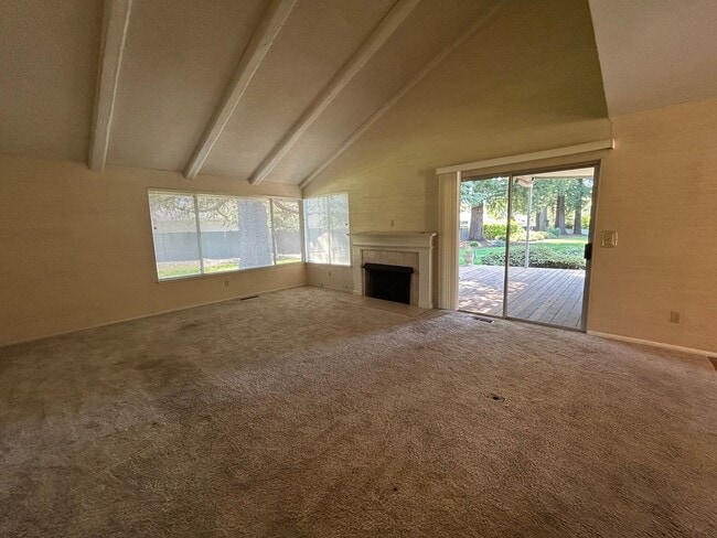 Photo - 6589 Meadowridge Dr