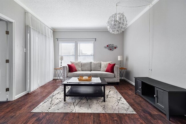Photo - 12166 Metric Blvd Unidad 239 Rental
