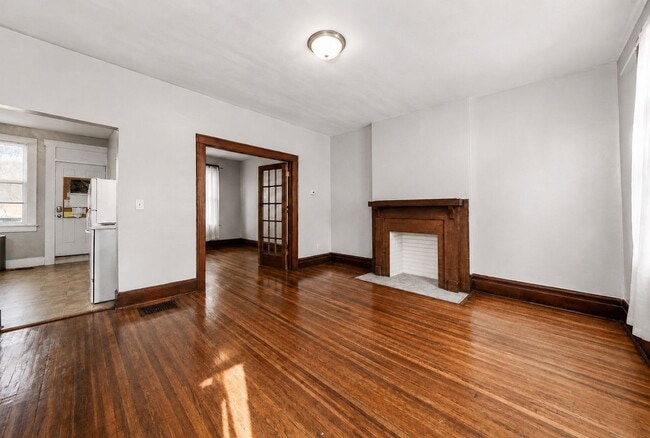 Photo - 398 E Northwood Ave