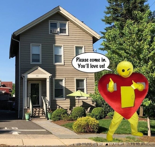 Photo - 142 Walnut St Unit B